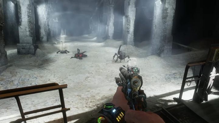 Артём исследует заброшенное помещение в Metro Exodus