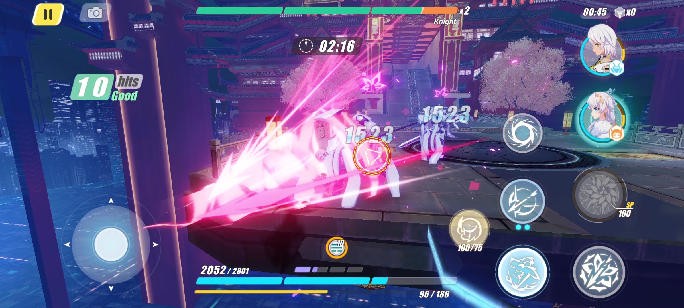 Атака валькирии во время боя в Honkai Impact 3rd