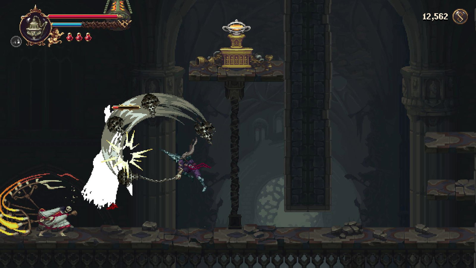 Атака цепным оружием в Blasphemous 2
