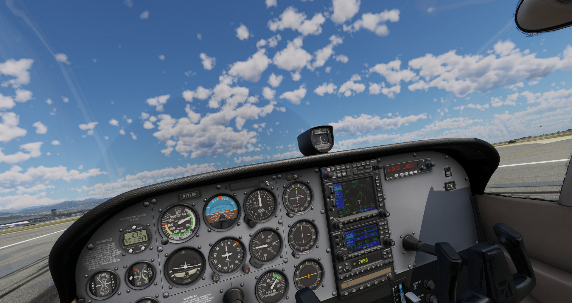 Игровой процесс X-Plane 12: вид из кабины Cessna
