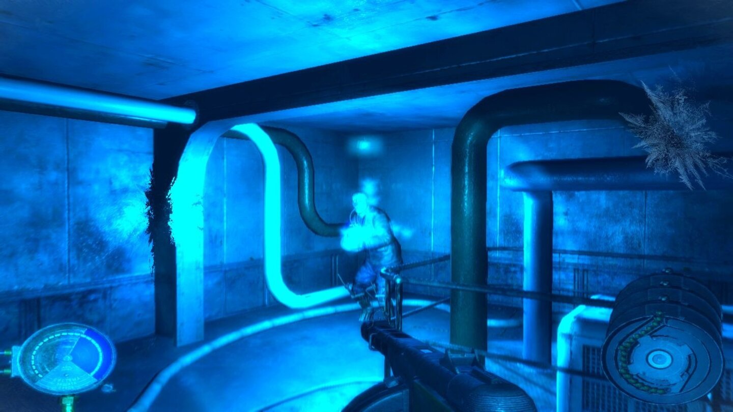 Обледеневшие технические коридоры ледокола в Cryostasis