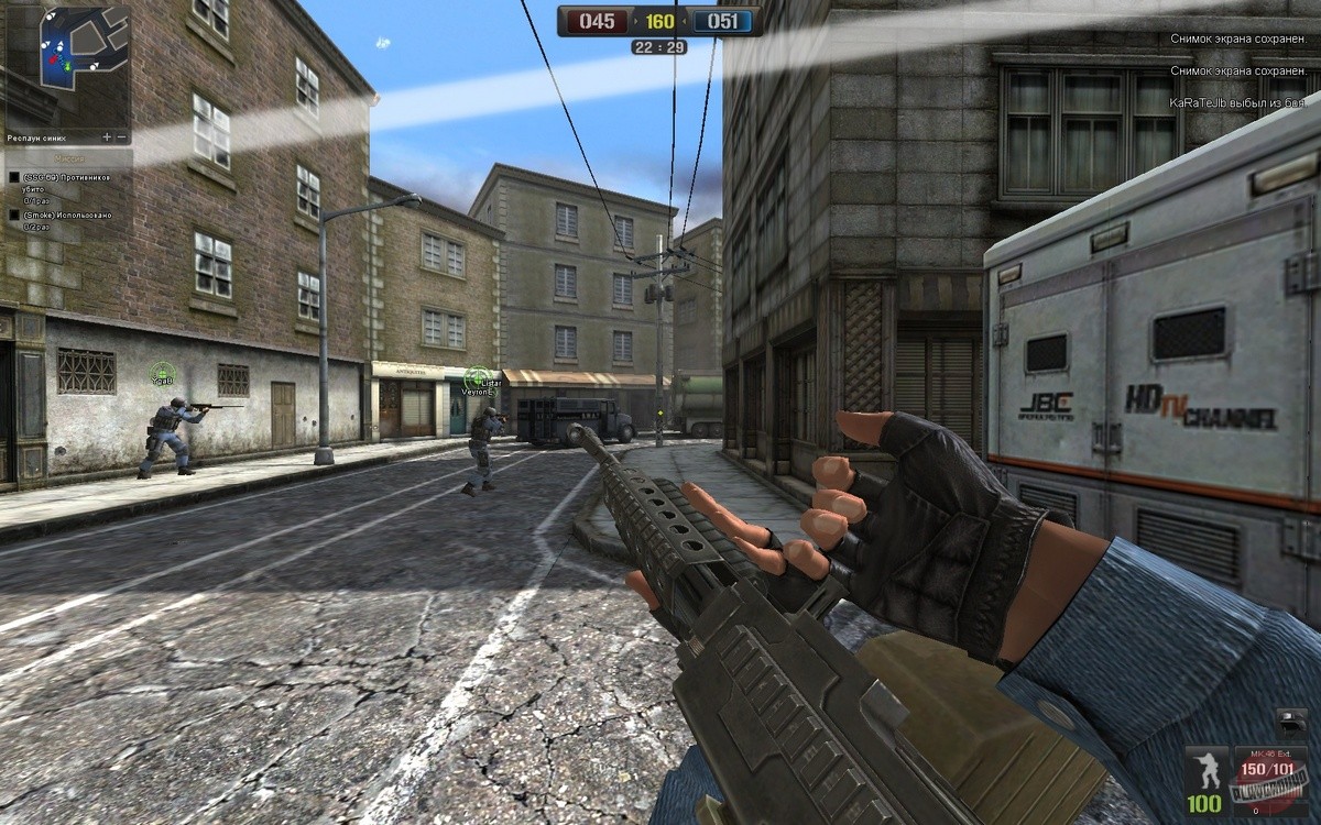 Геймплей Point Blank — перезарядка пулемёта на городской улице
