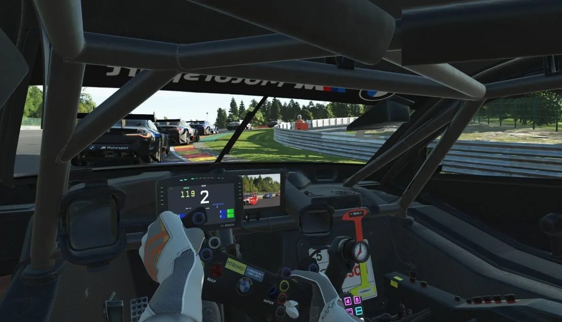 Гонка из кокпита BMW в rFactor 2